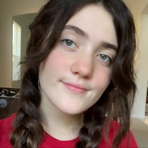 Meet your Posher, Mia